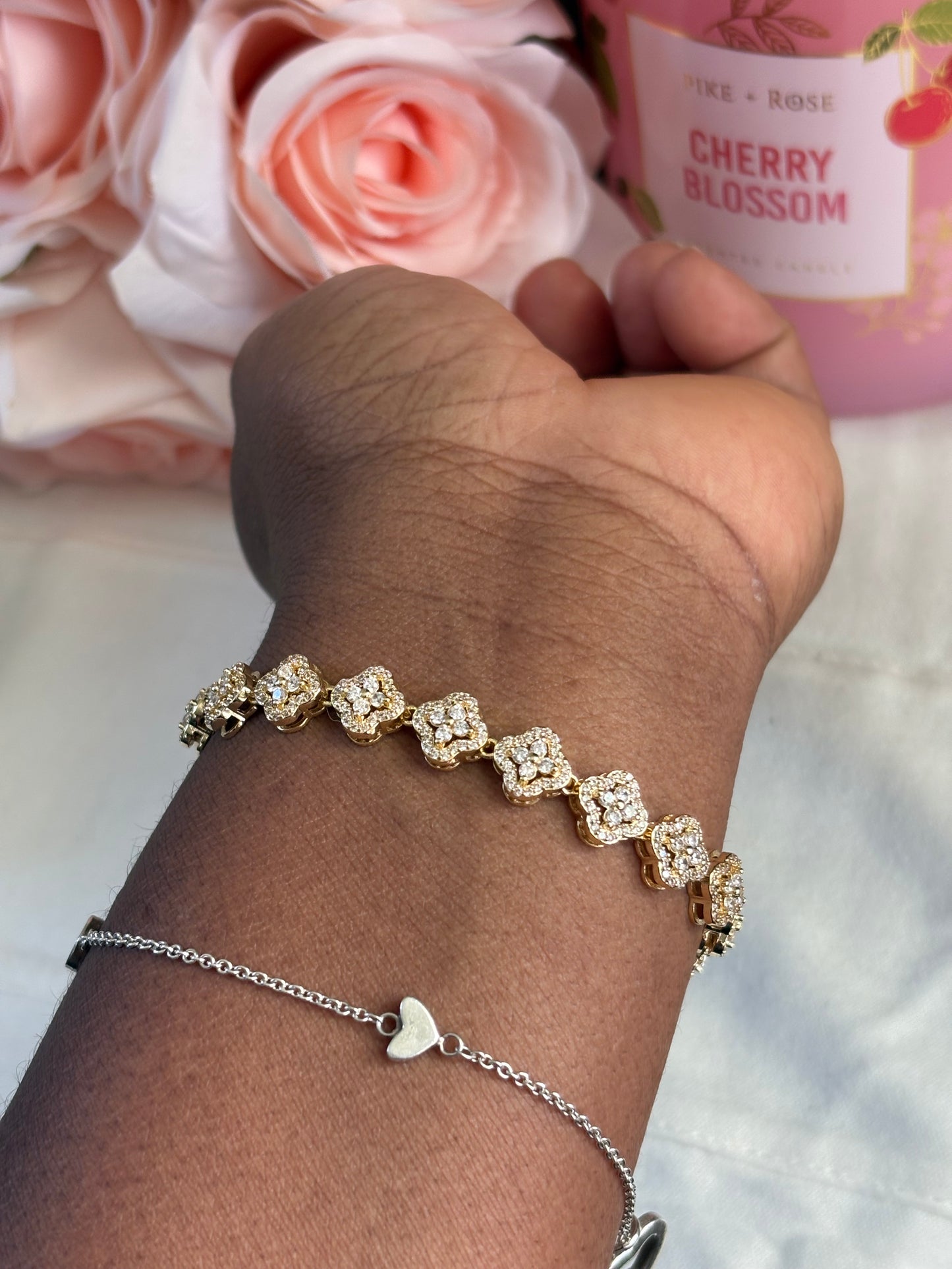 Medalia bracelets